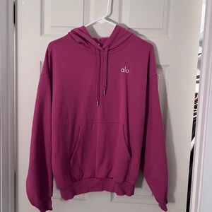 Alo Yoga Accolade Hoodie - Raspberry sorbet
